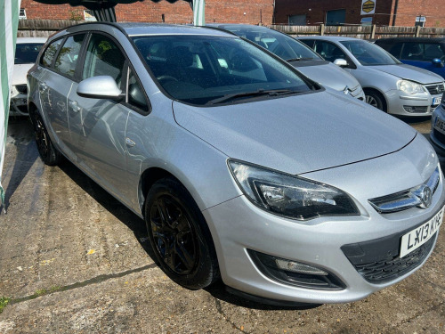Vauxhall Astra  1.6 16V Exclusiv Sports Tourer Auto Euro 5 5dr