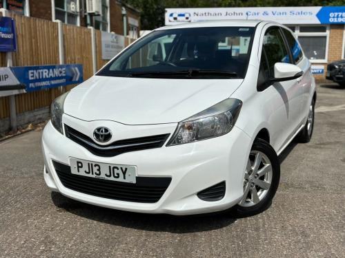 Toyota Yaris  1.33 Dual VVT-i TR Hatchback 3dr Petrol Manual Euro 5 (101 ps)