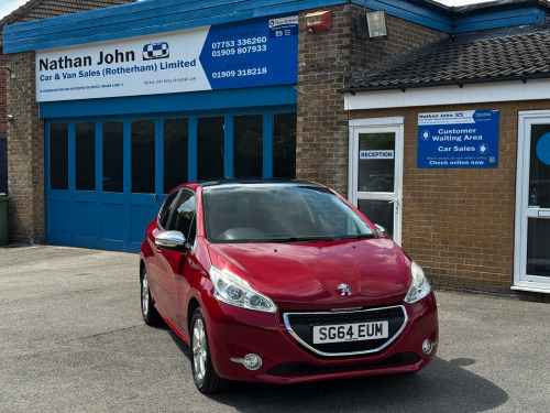 Peugeot 208  1.2 VTi PureTech Style Hatchback 3dr Petrol Manual Euro 5 (82 ps)