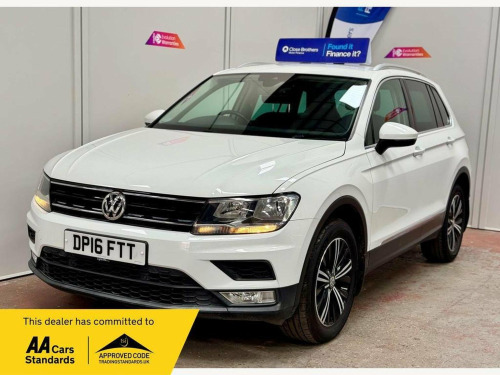 Volkswagen Tiguan  2.0 TDI BlueMotion Tech SE Navigation DSG 4Motion Euro 6 (s/s) 5dr