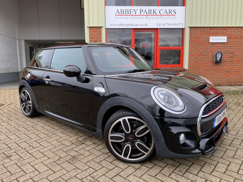 MINI Hatch  2.0 Cooper S Auto Euro 6 (s/s) 3dr