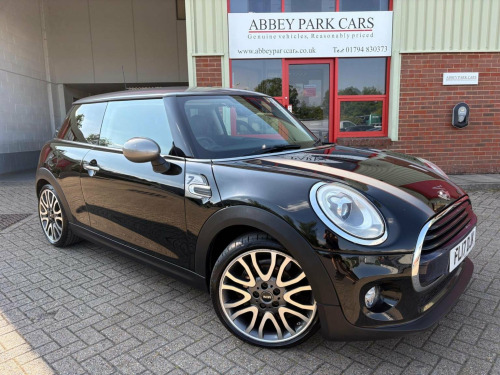 MINI Hatch  1.5 Cooper Seven Euro 6 (s/s) 3dr