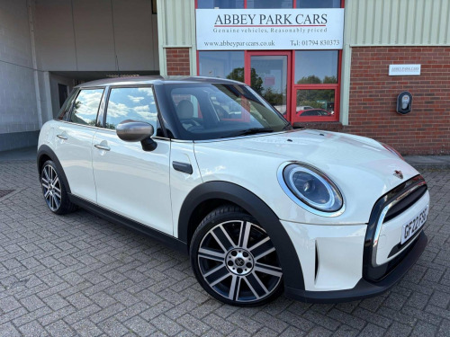 MINI Hatch  1.5 Cooper Exclusive Steptronic Euro 6 (s/s) 5dr
