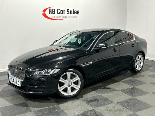 Jaguar XE  2.0i Portfolio Auto AWD Euro 6 (s/s) 4dr