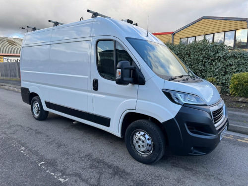 Peugeot Boxer  2.0 BlueHDi 335 Professional L2 H2 Euro 6 5dr