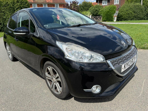 Peugeot 208  1.2 VTi Allure Euro 5 5dr