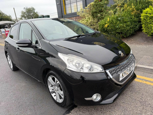Peugeot 208  1.2 VTi Allure Euro 5 5dr