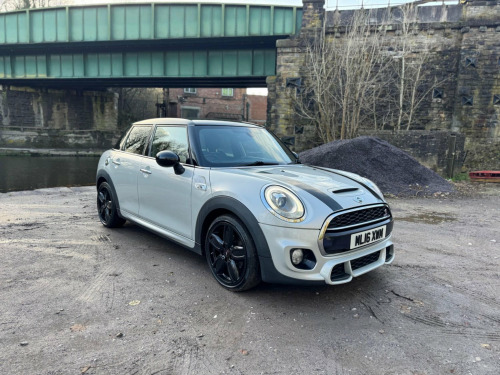 MINI Hatch  2.0 Cooper SD Auto 6Spd Euro 6 (s/s) 5dr