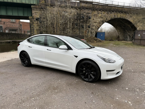 Tesla Model 3  (Dual Motor) Long Range 