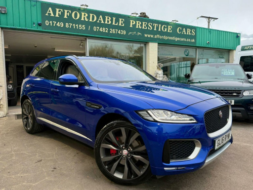Jaguar F-PACE  3.0 D300 V6 First Edition Auto AWD Euro 6 (s/s) 5dr