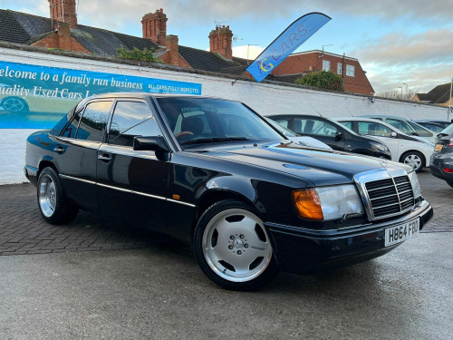 Mercedes-Benz 260  2.6 E 4dr