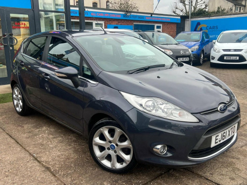 Ford Fiesta  1.6 Titanium 5dr