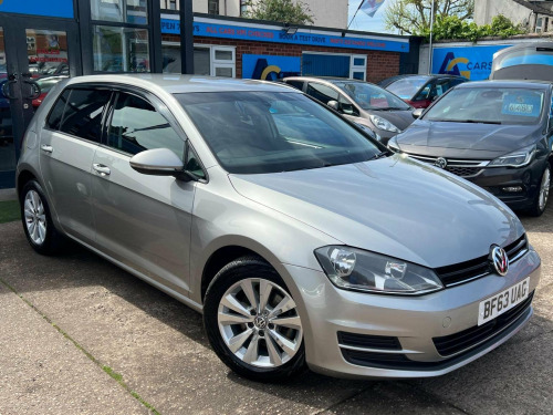 Volkswagen Golf  1.6 TDI BlueMotion Tech SE Euro 5 (s/s) 5dr