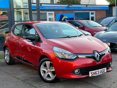 Renault Clio  1.2 16V Dynamique MediaNav Euro 5 5dr