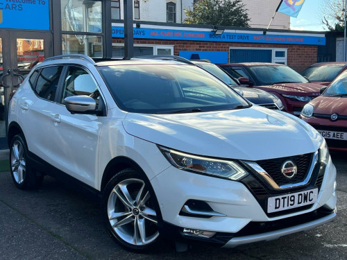 Nissan Qashqai  1.3 DIG-T N-Motion Euro 6 (s/s) 5dr