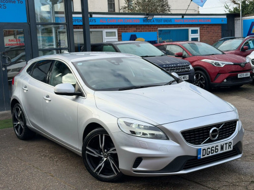 Volvo V40  2.0 D2 R-Design Pro Euro 6 (s/s) 5dr 
