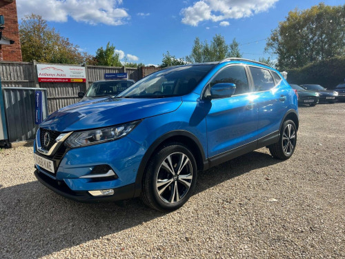 Nissan Qashqai  1.5 dCi N-Connecta Euro 6 (s/s) 5dr
