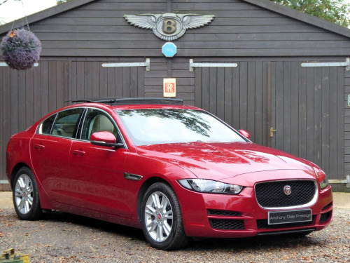 Jaguar XE  2.0i Prestige Auto Euro 6 (s/s) 4dr