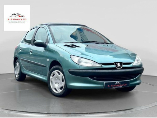 Peugeot 206  1.1 LX 5dr