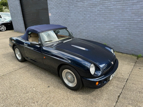 MG RV8  3.9 2dr