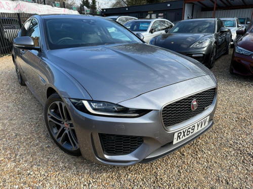 Jaguar XE  2.0 P250i R-Dynamic SE Auto Euro 6 (s/s) 4dr
