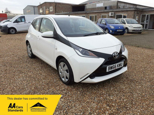 Toyota AYGO  1.0 VVT-i x-play Euro 6 5dr 