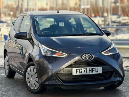 Toyota AYGO  1.0 VVT-i x-play Euro 6 (s/s) 5dr 