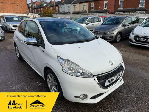 Peugeot 208  1.2 VTi Style Euro 5 3dr