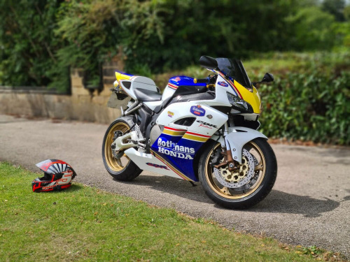 Honda CBR1000RR FIREBLADE  1000