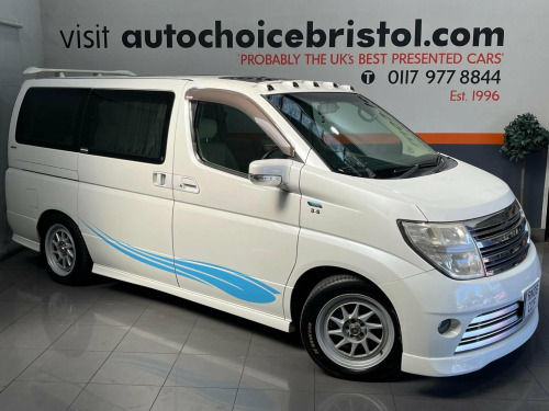 Nissan Elgrand  3.5 V6 4WD Nismo