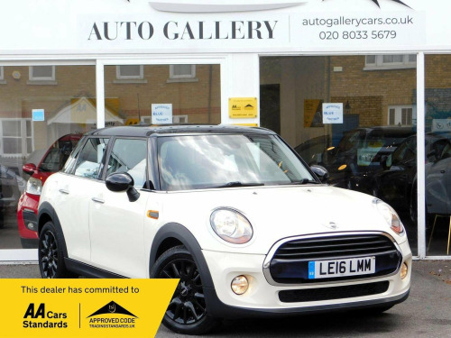MINI Hatch  1.5 Cooper Auto Euro 6 (s/s) 5dr