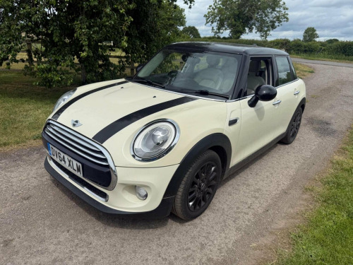 MINI Hatch  1.5 Cooper D Auto Euro 6 (s/s) 5dr