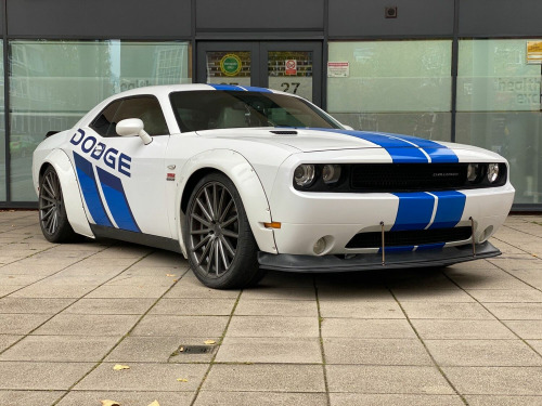 Dodge CHALLENGER  6.4 392 HEMI SRT8