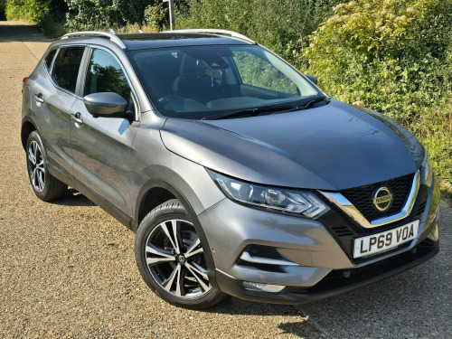 Nissan Qashqai  1.3 DIG-T N-Connecta Euro 6 (s/s) 5dr