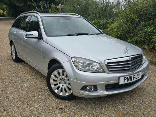 Mercedes-Benz C-Class C220 2.1 C220 CDI BlueEfficiency Elegance Auto Euro 5 5dr