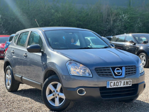 Nissan Qashqai  2.0 Visia CVT 2WD 5dr