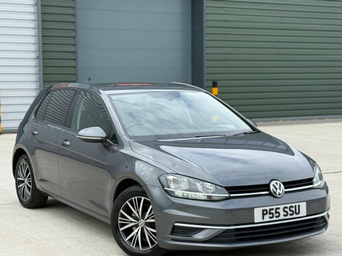 Volkswagen Golf  1.6 TDI BlueMotion Tech SE Nav Euro 6 (s/s) 5dr