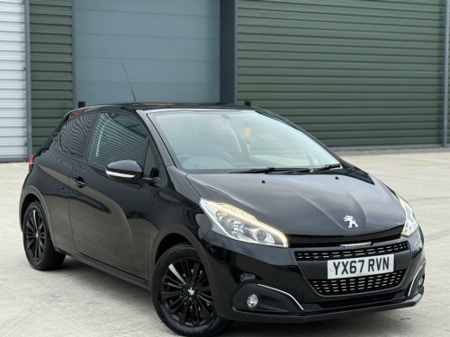 Peugeot 208  1.2 PureTech Black Edition Euro 6 3dr