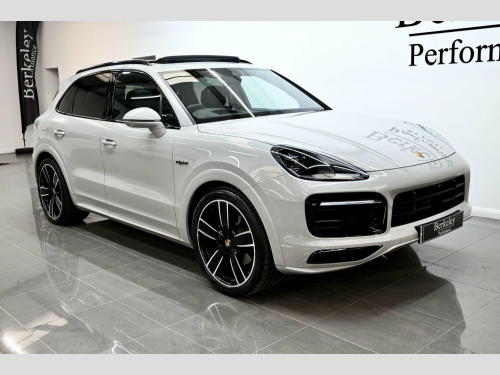 Porsche Cayenne  3.0 V6 E-Hybrid 17.9kWh Platinum Edition TiptronicS 4WD Euro 6 (s/s) 5dr (3