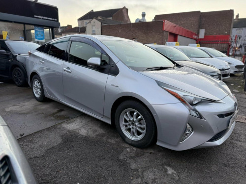 Toyota Prius  1.5 CVT 4dr