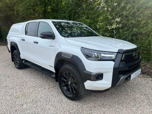 Toyota Hi-Lux  2.8 D-4D Invincible X