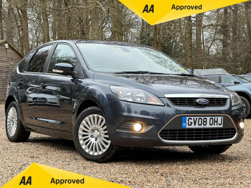 Ford Focus  1.6 Titanium 5dr