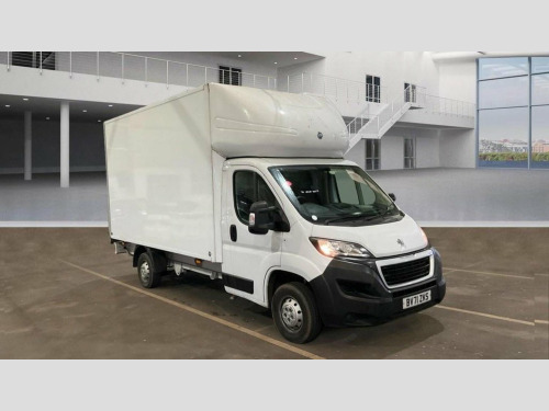 Peugeot Boxer  2.2 BlueHDi 335 Built for Business L4 Euro 6 (s/s) 3dr