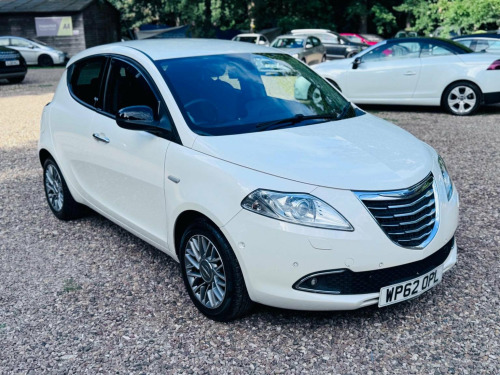 Chrysler Ypsilon  0.9 TwinAir Limited Auto Euro 5 (s/s) 5dr