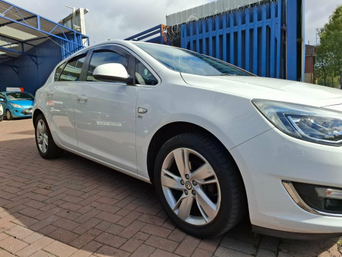 Vauxhall Astra  1.4i SRi Euro 6 5dr