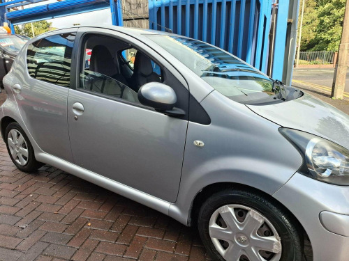 Toyota AYGO  1.0 VVT-i Ice Euro 5 5dr