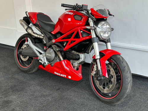 Ducati MONSTER 696  +