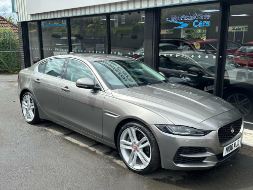 Jaguar XE  2.0 P250i HSE Auto Euro 6 (s/s) 4dr