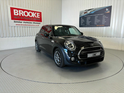 MINI Hatch  2.0 Cooper S Classic Steptronic Euro 6 (s/s) 5dr