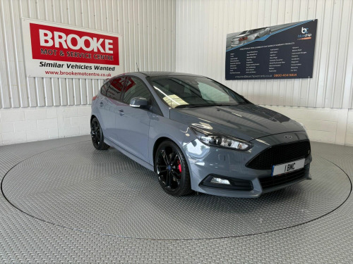 Ford Focus  2.0T EcoBoost ST-3 Euro 6 (s/s) 5dr